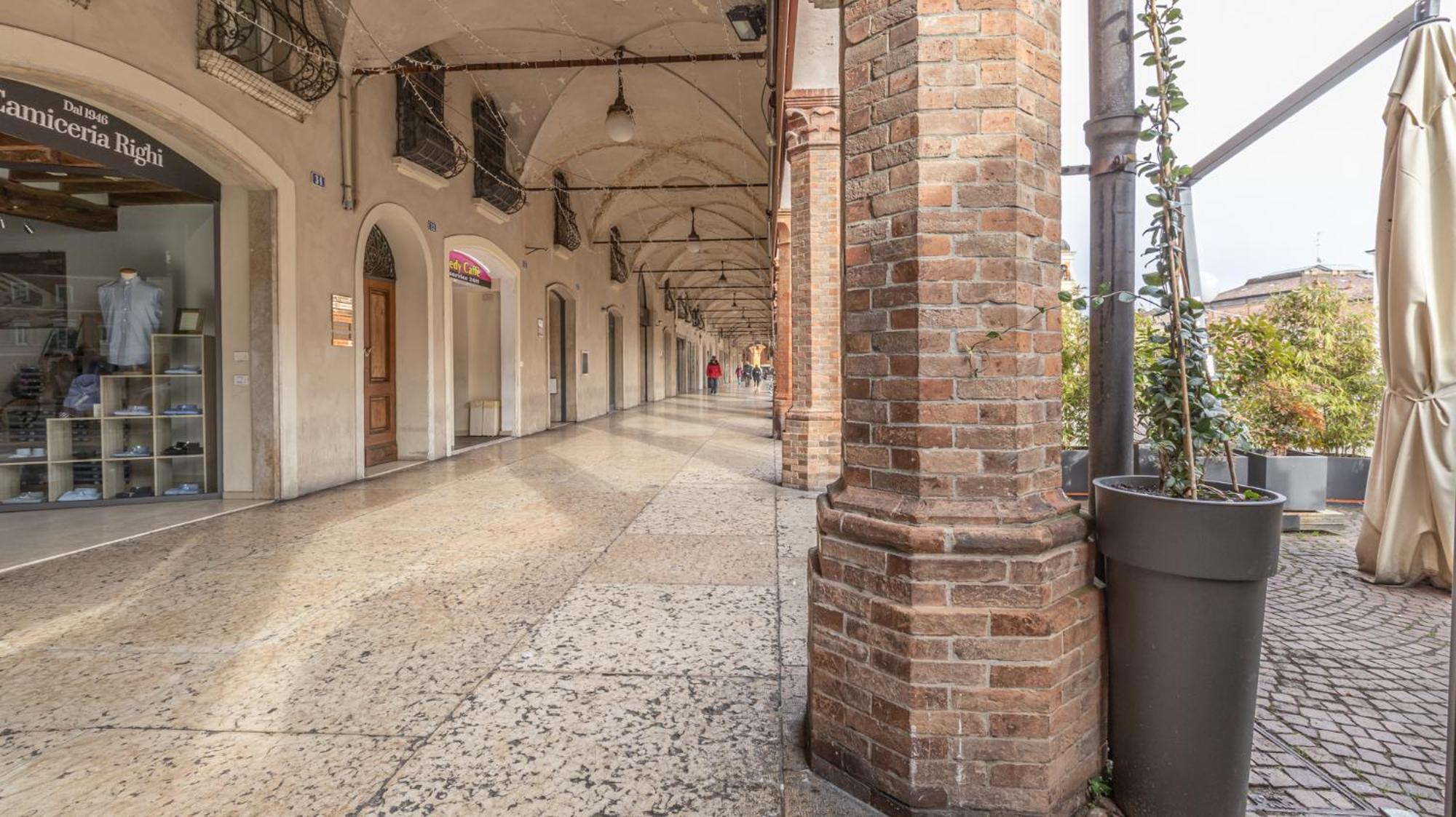 Appartamento Piazza Martiri-In Pieno Centro Sotto Al Castello Carpi Esterno foto