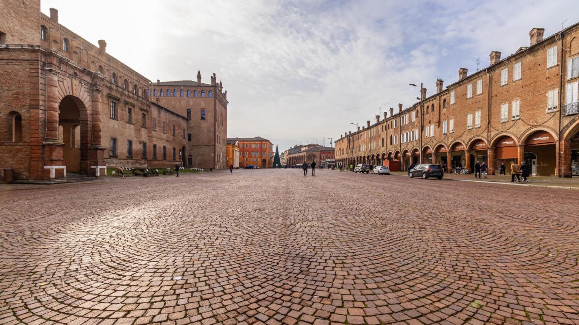 Appartamento Piazza Martiri-In Pieno Centro Sotto Al Castello Carpi Esterno foto